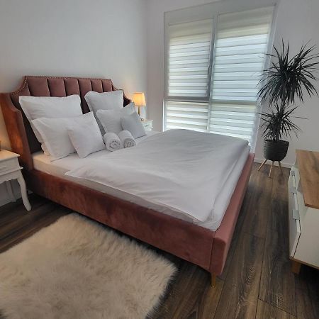 Sika Sunny Garden Apartment アラド エクステリア 写真