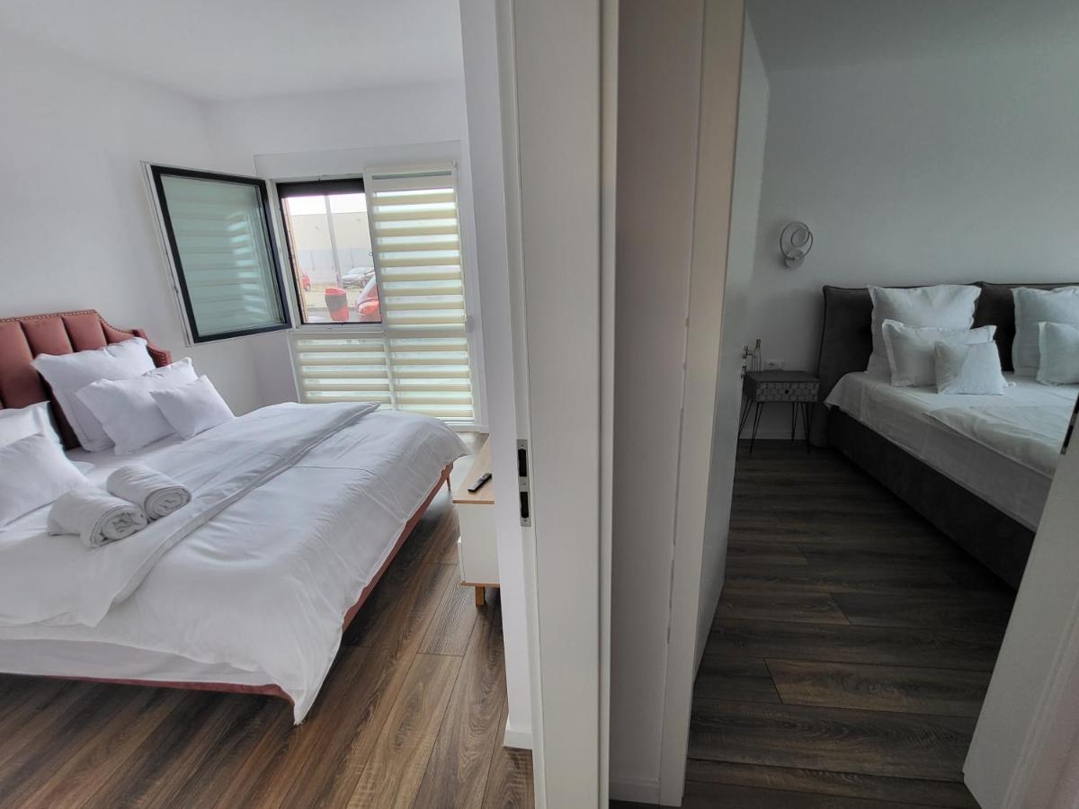 Sika Sunny Garden Apartment アラド エクステリア 写真